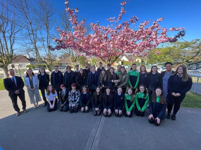 The Dance Drama group devised a piece based on the Irish Mythology love story of Diarmaid and Grainne. They received first place and were then presented the Detta Toland Award for the highest mark in a group drama at the Feis.