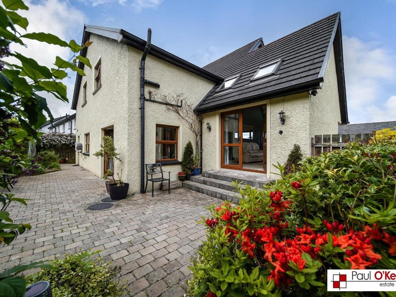 Stunning six bed, five bath property for sale in Victoria Gate