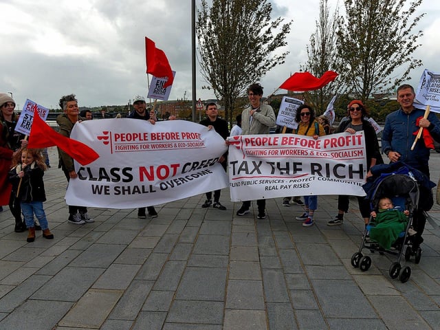 People Before Profit at the Derry Against Fuel Poverty march and rally on Saturday afternoon last. Photo: George Sweeney. DER2239GS – 104