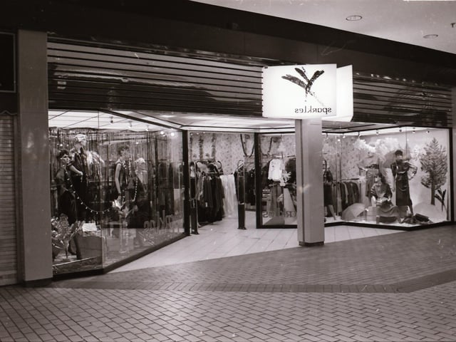 Shopping at the Richmond Centre in 1986.