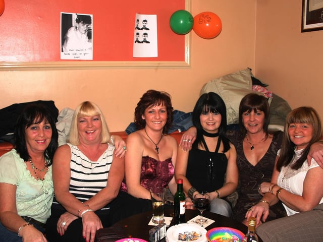 Having a good at the party are Margaret, Alice, Annmarie, Carol Una and Ann. 2069/dd