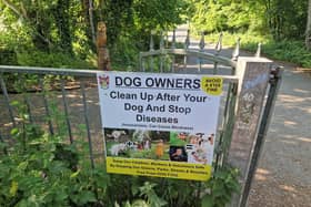 An anti-dog fouling sign at Swan Park in Buncrana.
