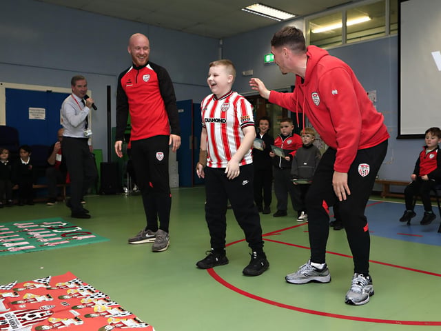 Derry City players Gavin Whyte & Liam Boyce visiting Greenhaw PS in the run up to their IFA Cup final against Waterford. (Photo - Tom Heaney, nwpresspics) : .