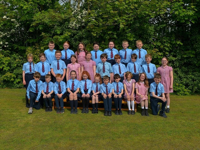 Mr Conaghan’s P7 leavers class at St Eithne’s Primary School.  Photo: George Sweeney.  DER2320GS – 69 