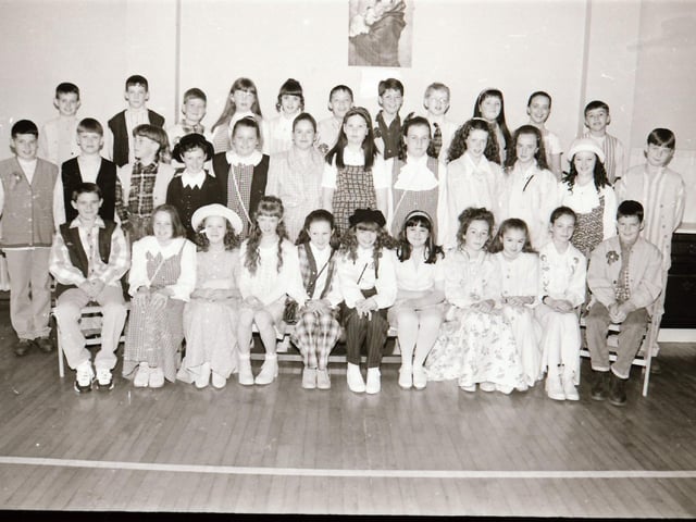 Confirmations from St Eugene's P.S, Nazareth House P.S and St Anne's P.S in 1995.