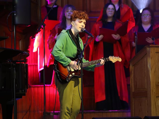 Roe, performing The Cranberries hit 'Dreams' in the Guildhall.
