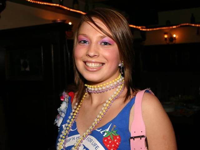 Erin Connolly on her 18th Birthday. 2217/dd : Parties and celebrations January 2006: Erin Connolly.