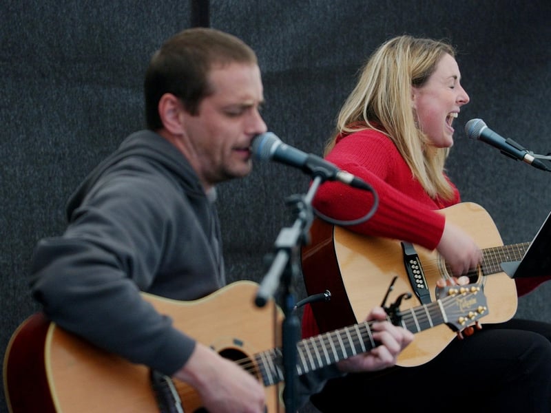Tracey Cullen and Dee Moore performing at Glasgowbury. (0209C51)
