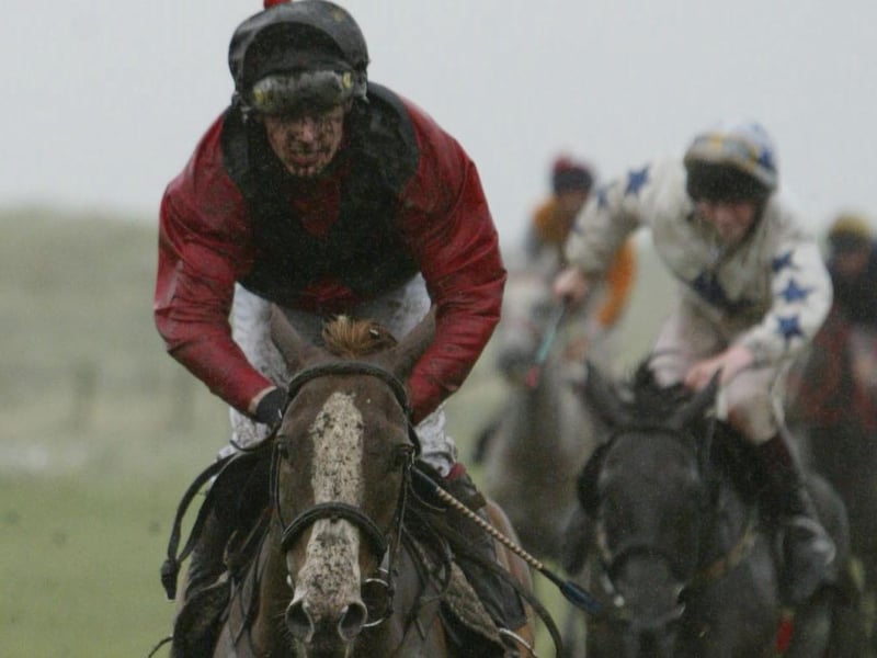 Jason Cairns on Leanne's Boy leads the way in the penultimate race at Ballyliffin. (0306JB20)