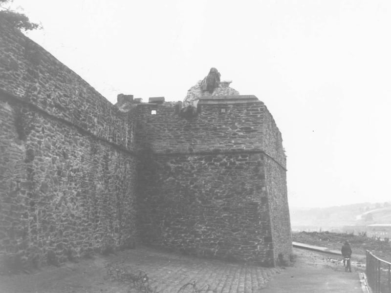 Pictures of Derry during the troubles from the Derry Journal Archive
