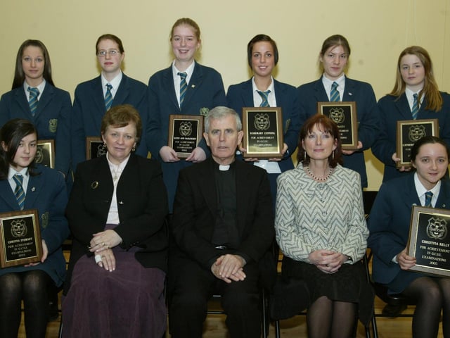Guest of Honour at Thornhill College presentation evening was Police Ombudsman Nuala O'Loan pictured with Dr. Francis Lagan (chairman Board of Governer) and School principal Sarah Kelly and students who achieved top places in NI examinations. Included are (seated) Mairead Crabtree, Caoimhe NigUiginn. Standing are (from left) Catherine McCloskey, Sarah doherty, Maeve Ahern, Kelley Green, Rachel McLaughlin and Orla Molloy. (0512JB81):.