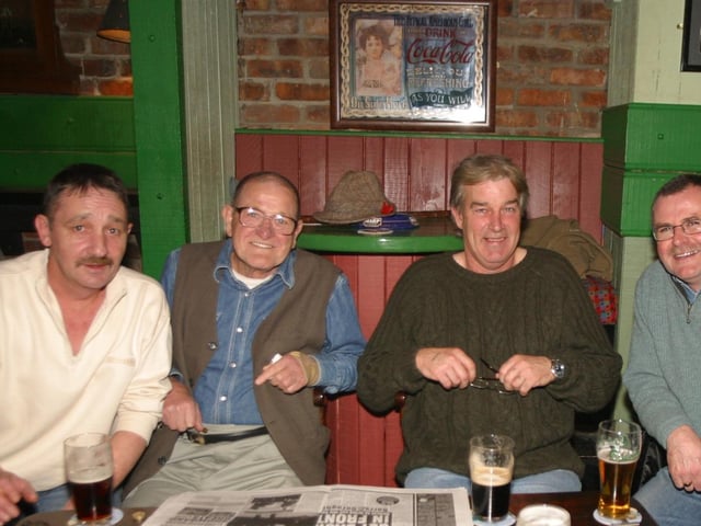 What the form lads
Willie Miller, Brendan Meenan, Jimmy Crawley and Paddy Meenan study the form at the 720.:Enjoying a pint in Derry bars 20 years ago in 2003