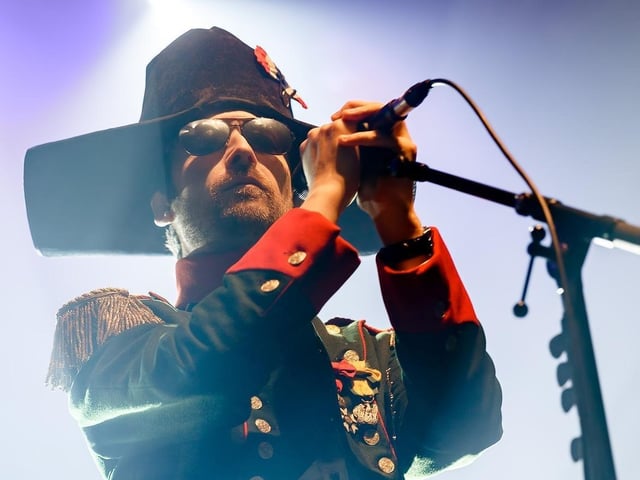 The Divine Comedy front-man, Neil Hannon was born in Derry where his father, Brian Hannon was a Church of Ireland minister in the Diocese of Derry and Raphoe and later Bishop of Clogher. Hannon wrote the theme tunes for the television sitcoms Father Ted and The IT Crowd.
