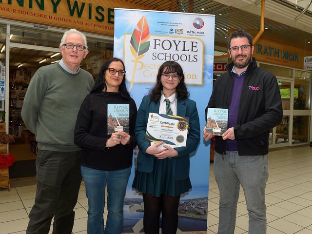Thornhill College student, Nadine O’Neill was awarded First Place in the Post 16 My Community category in the inaugural Foyle Schools Poetry Competition. Included in the photograph are Conal McFeely, Creggan Enterprises, Jenni Doherty, Little Acorn Bookstore and Michael Withers, NI Executive Office (funder). Photo: George Sweeney. DER2313GS – 44