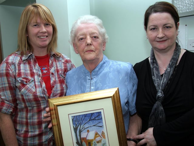 Judith Taylor, Georgie Hunt, Phyllis Kealey 0091JML : Parties and celebrations March 2006: Rosses Nelson Drive.