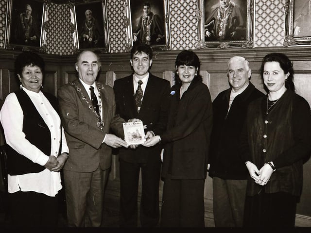 The Mayor hosts visitors from New Zealand.