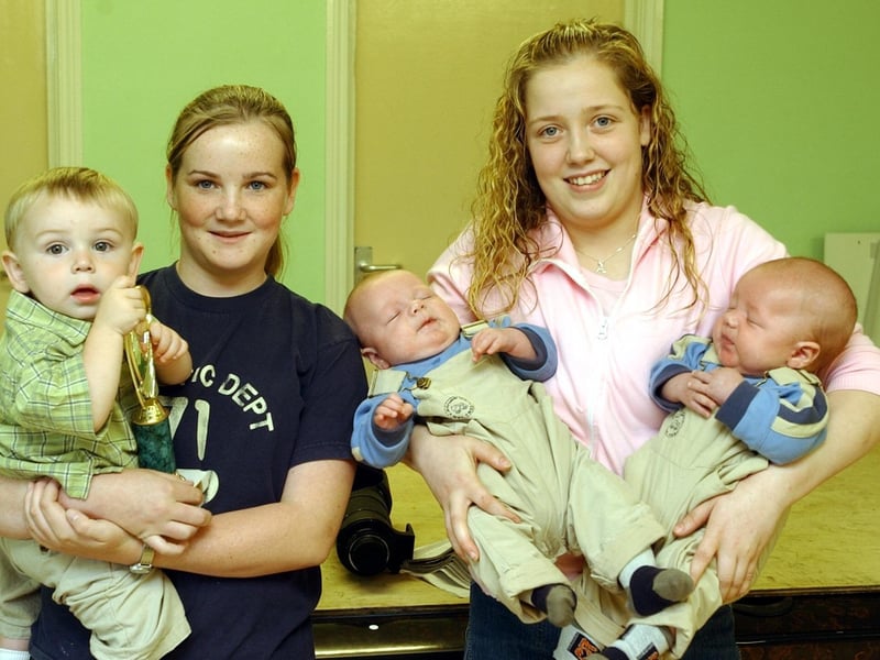 Derry youngsters enjoying summer in August 2003