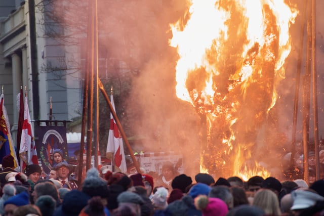 An effigy of Colonel Robert Lundy burning in Bishop Street on Saturday as thousands of Apprentice Boys and supporters gathered in Derry for the annual ‘Shutting of the Gates’ celebrations.