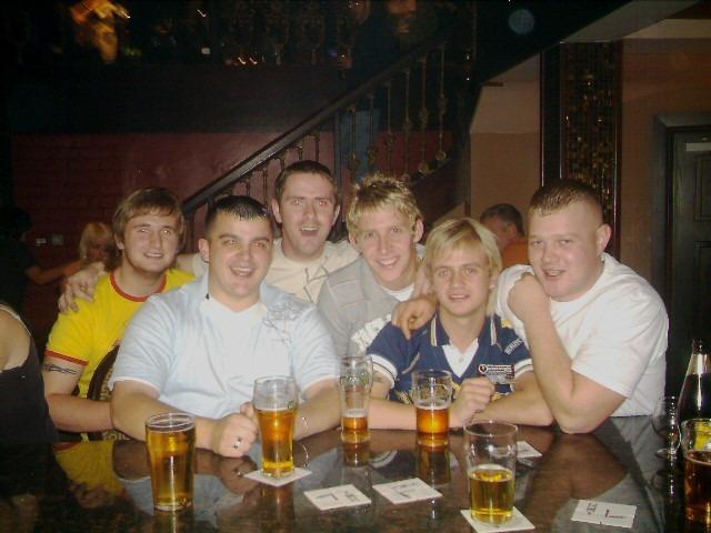 A night out in Derry bars in October 2005