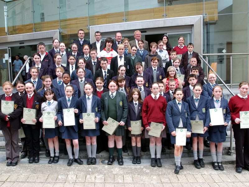 Pupils from local primary schools who were awarded scholarships to the Gaeltacht by Cumann Chnoc na Ros Doire.
