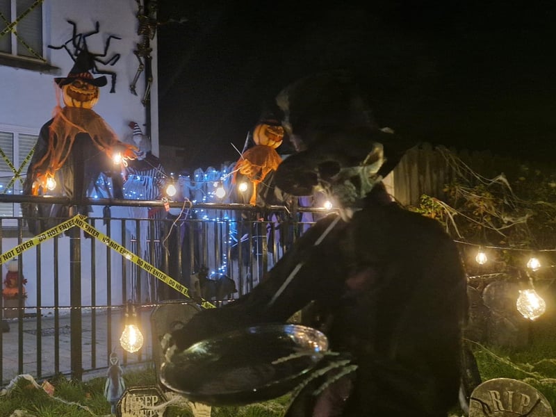 The brilliant Halloween decorations at Ivy Mead Hillocks are drawing crowds and encouraging donations to support the Northlands Addiction Centre.