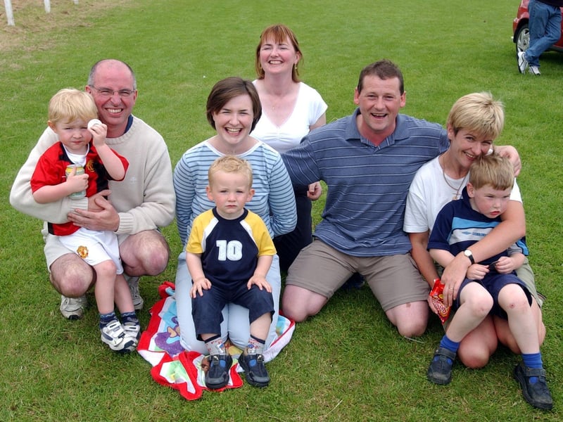 Derry youngsters enjoying summer in August 2003
