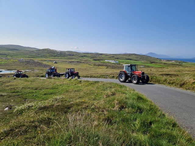 Heading up the hill at Banba's Crown.