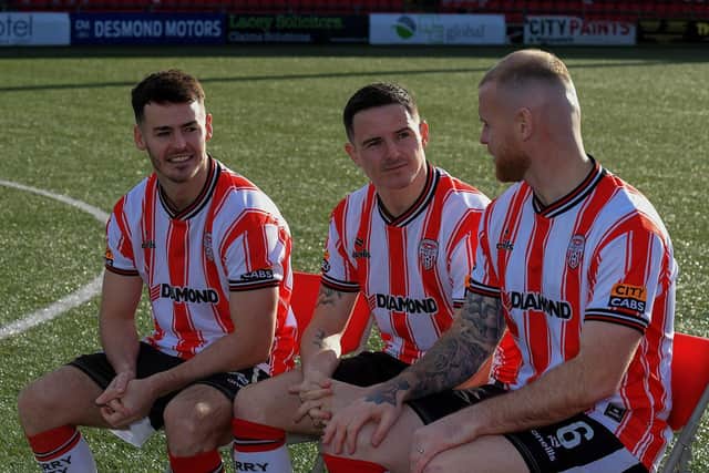 WAITING GAME . . . Derry City’s Danny Mullen, Ciaran Coll and Mark Connolly. Photo: George Sweeney
