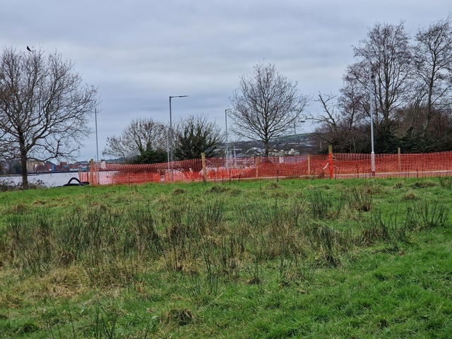 Works are steadily progressing on the new Derry bridge, which is due to be completed by Spring this year. The riverside path connecting the Bay Road Nature Reserve to the new bridge has kerbs and gravel laid and lampposts almost fully installed. The base for the bridge to sit on the Bay Road side seems to be fully complete with concrete being pored on the other side's base.