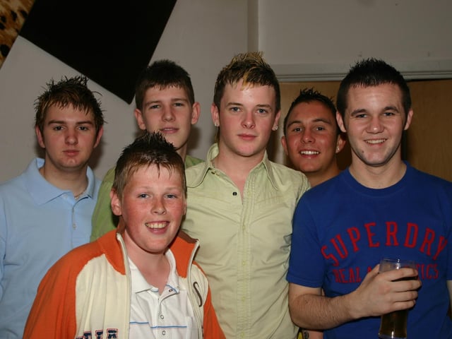 Michael Deery centre with a group of mates at Bar Zu 8067dd : Derry Parties & Celebrations August 2005: Deery.