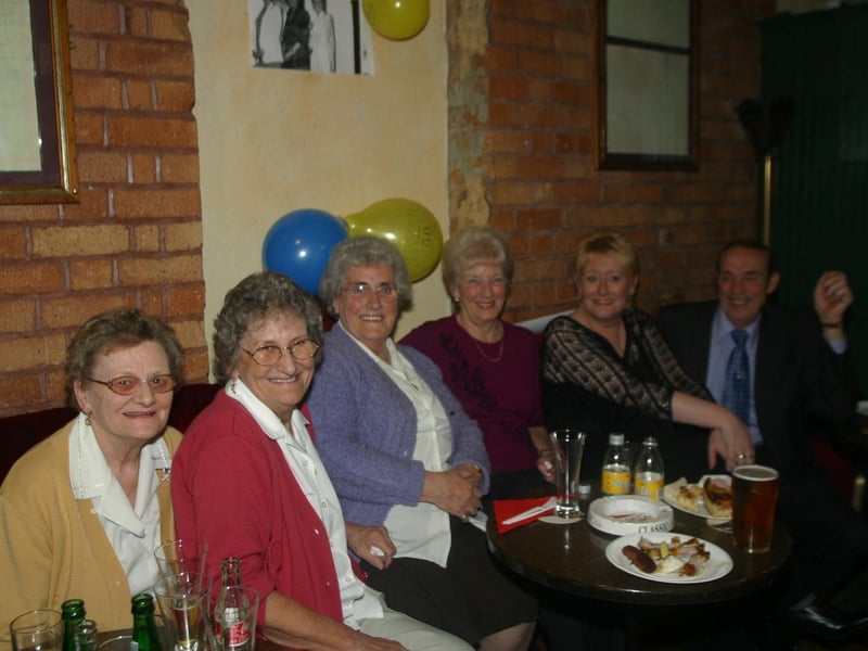 Pictures of Derry parties and celebrations in December 2003
