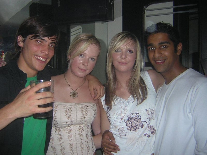 A night out in Derry bars in October 2005