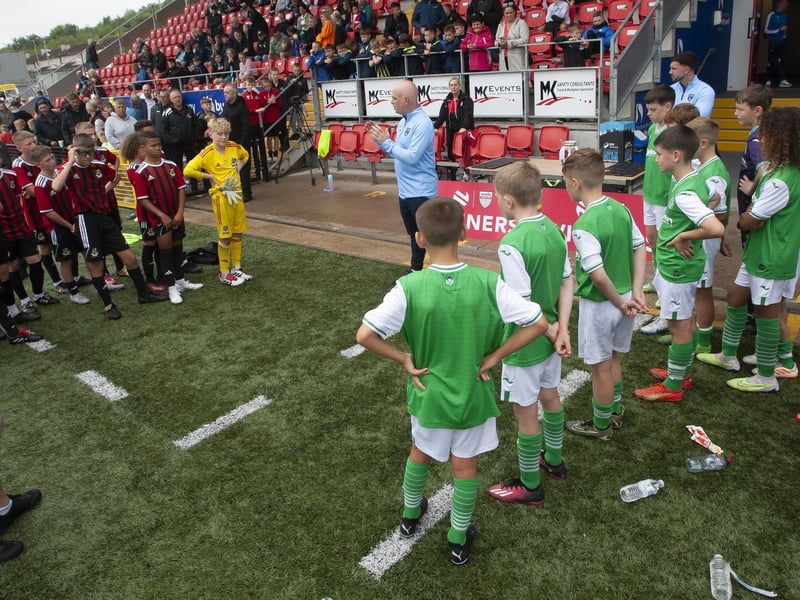 Presentation time between Crusaders and Hibs.