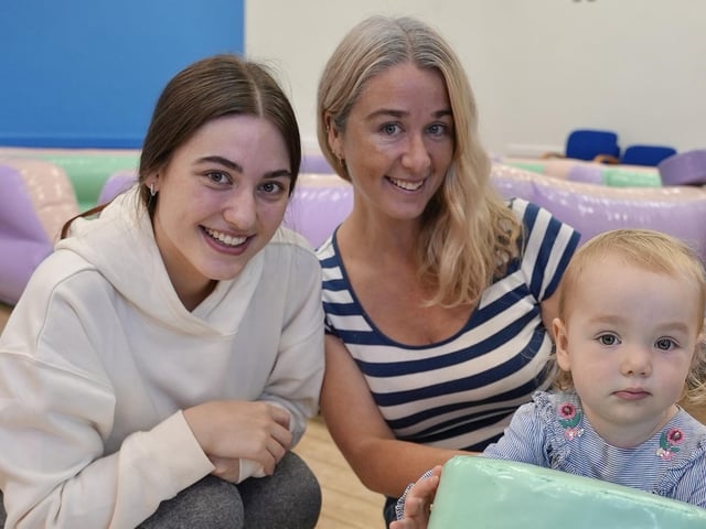 The Waterside Baby Hub Funday, organised by Foyle Network Foundation, was held this week in Irish Street Community Centre and brought local families together for a great morning of soft play, food and fun.