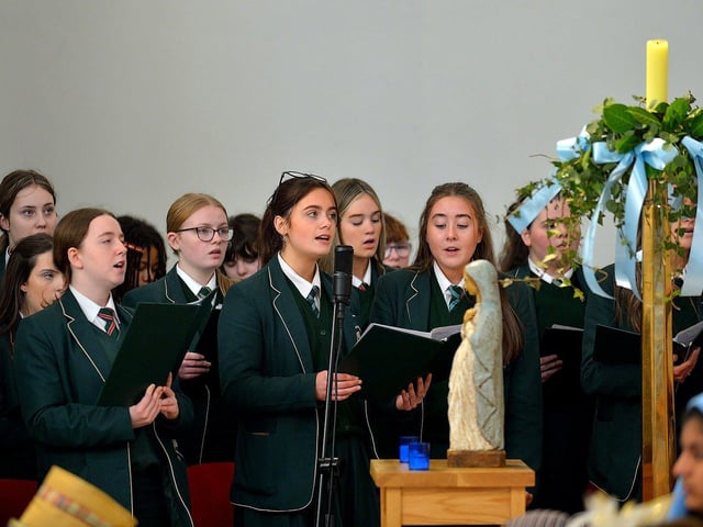From 5 pm to 8 pm, St. Cecilia's College will hold its open day on January 9. The principal will give their address at 5 pm and 6:15 pm.