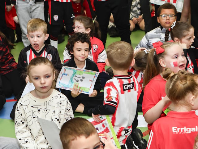 Derry City players Gavin Whyte & Liam Boyce visiting Greenhaw PS in the run up to their IFA Cup final against Waterford. (Photo - Tom Heaney, nwpresspics) : .