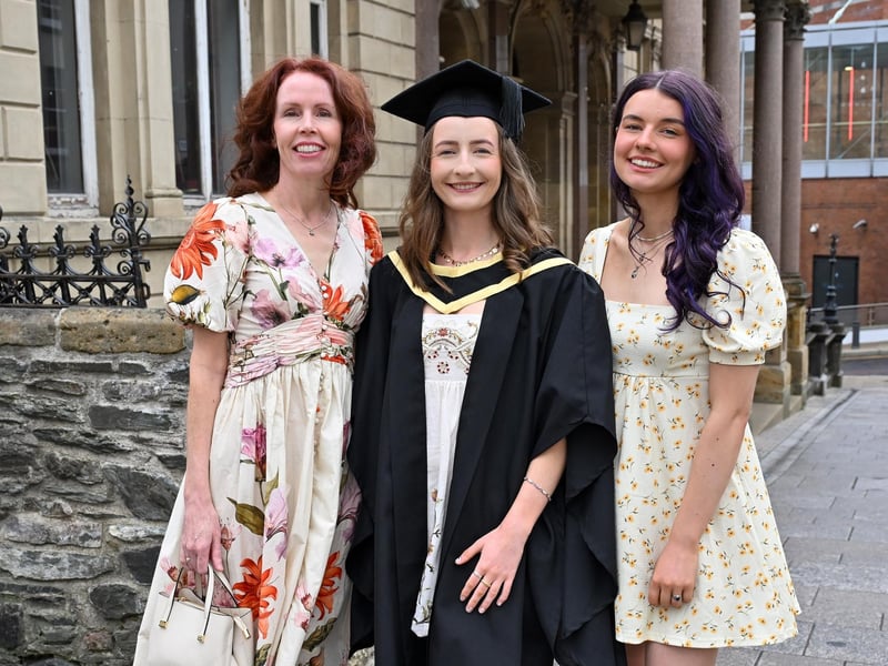 Graduate Doctor Laura Hockley pictured at the Millennium Forum in Derry at her Graduation with mum Claire and sister Anya Photo by Stephen Hamilton/Presseye