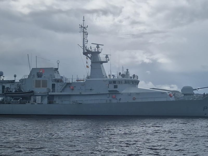 The Irish Army Offshore Patrol Vessel LÉ Samuel Beckett was spotted in the River Foyle Quay docks on Friday, September 12. Breaking from tradition, the LÉ SAMUEL BECKETT marks a new era for Irish Naval Service ships. Traditionally named after mythical Irish heroes, this vessel honours a world-renowned Irish playwright and author.