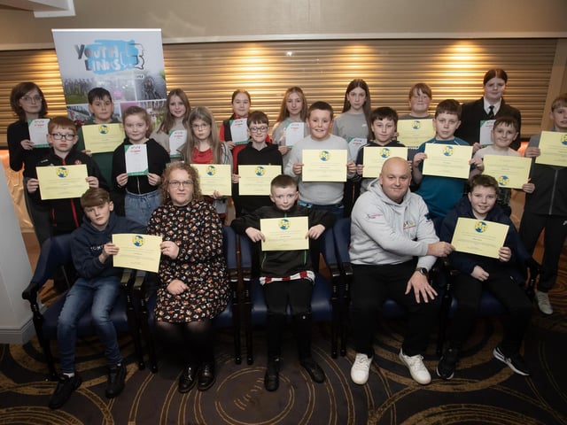 Louise Doherty and Noel O'Donnell presenting the 'New Climber Awards' at Wednesday evening's Enagh Youth Forum's Certificate Presentation and Celebration Event at the White Horse Hotel, Derry.