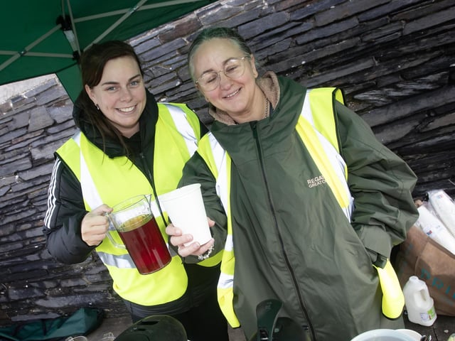 A nice cold drink or a nice warm cuppa. . . .being served up by Molly McBride and Ruth Carr at Saturday's End of Summer Festival. (Photos: Jim McCafferty Photography)