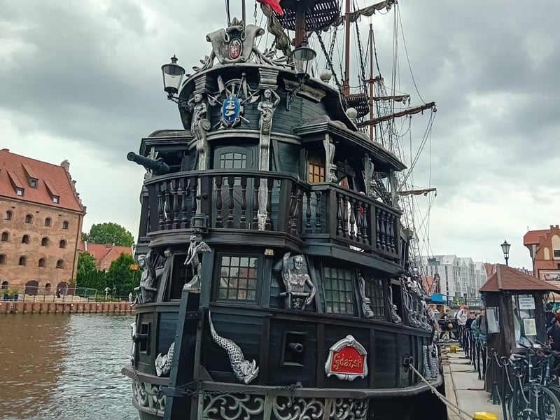 The Czarna Perła (Black Pearl) on the Motlawa.