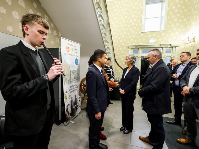 On the final day of her visit to Belfast and Derry, President Catherine Connolly visited Youth Action Northern Ireland, Peace and Reconciliation Centre, at St. Columb’s Park House where she met Programme Manager Dominic Bonner and CEO Dr Martin McMullan.