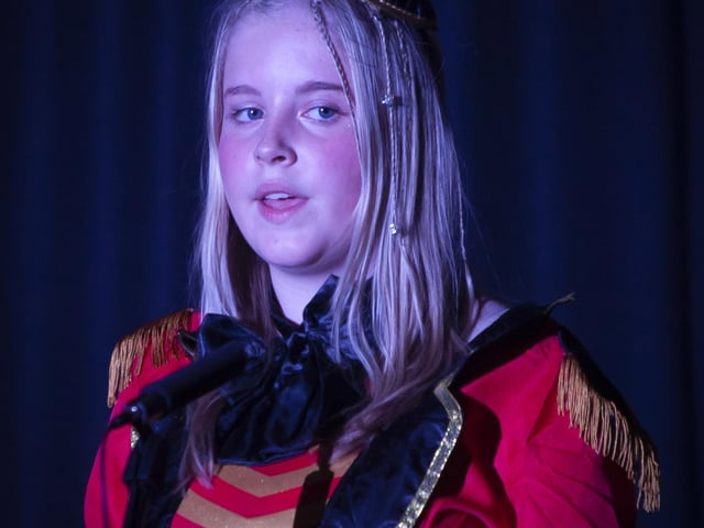 Meisha leads the singers in the Steelstown PS production of ‘Showstoppers’ on Thursday last.
