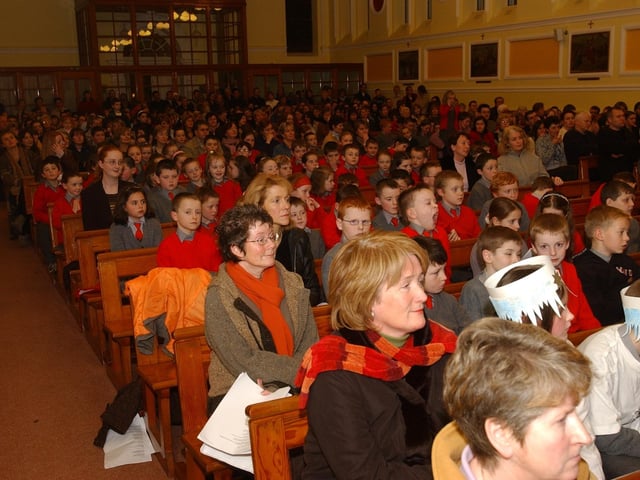 Derry nativities and Christmas shows from December 2003