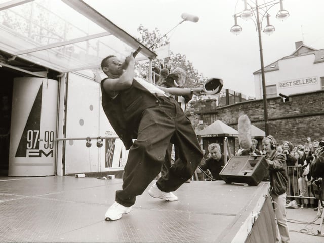 Shaggy performing in Derry.