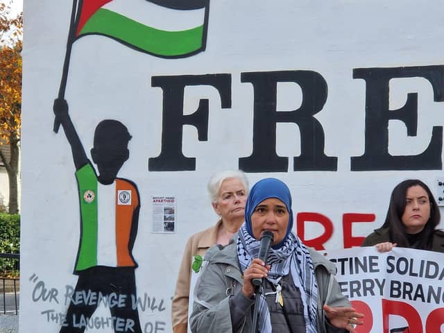 Palestinian woman Majida Alaskari addressing the rally at Free Derry Corner.