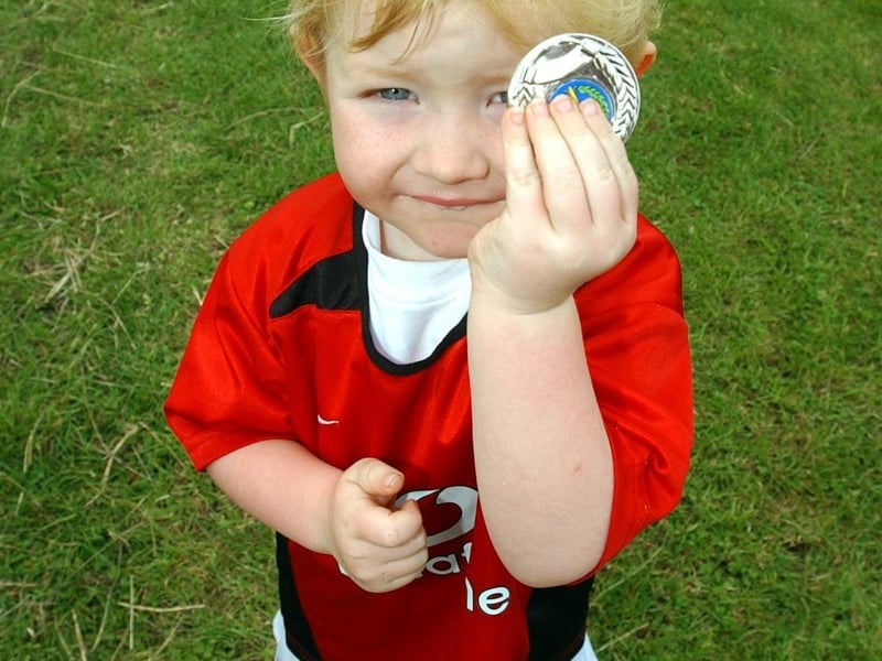 Derry youngsters enjoying summer in August 2003