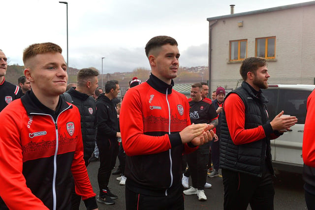 Derry City players greet fans gathered at Brandywell Stadium on Saturday morning prior to their departure for Dublin ahead of tomorrow’s FAI Cup Final against Shelbourne. George Sweeney.  DER2244GS – 52