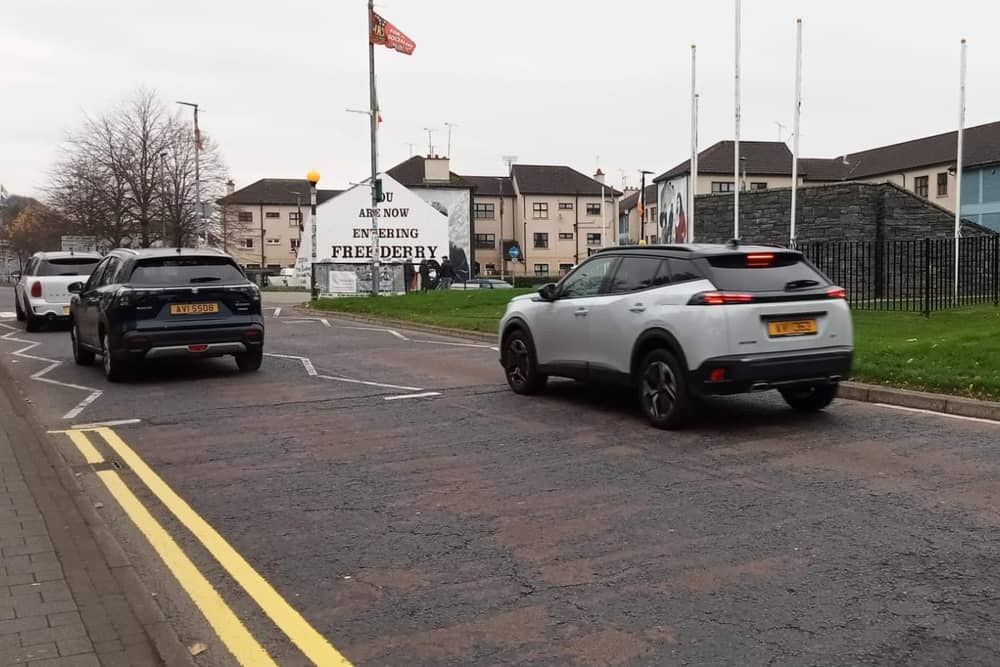 The completion of a ‘no-waiting zone’ at the approach to Free Derry Corner has been hailed by a local councillor who has said it will ease traffic congestion in the Bogside.