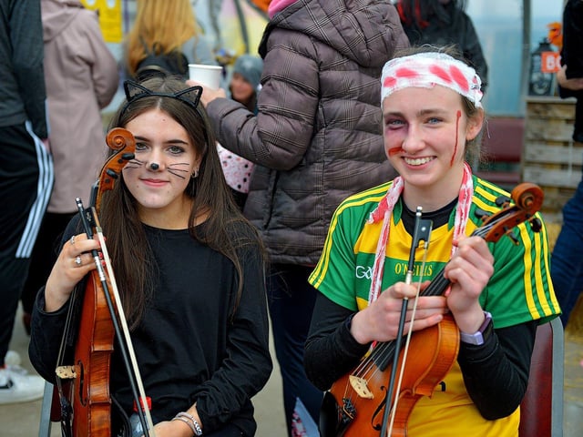 Traditional musicians Eimear and Aoibhain played at the Mullan Hope Centre’s Spooky Halloween Markets, in Moville, on Sunday evening last. Photo: George Sweeney. DER2244GS – 052